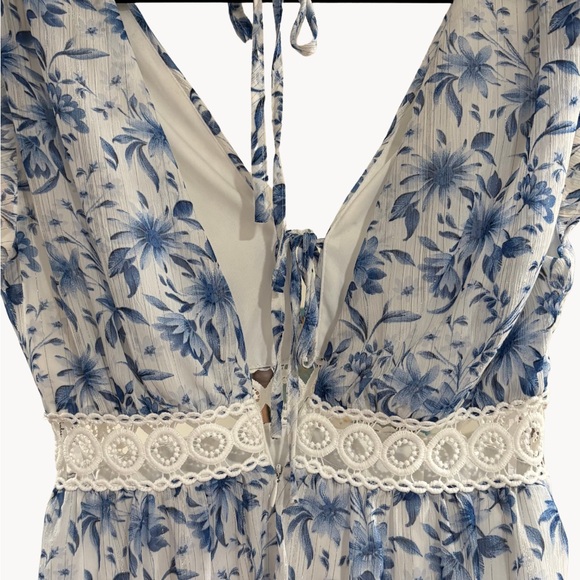 ✨ Don’t Miss Out! Lulus Blue Floral Open-Back Dress – X
 Midi Dress - Picture 4 of 8